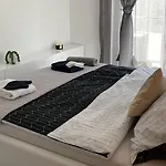 N.cristian * Budapest