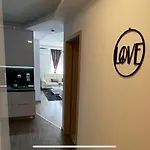 N.cristian شقة بودابست